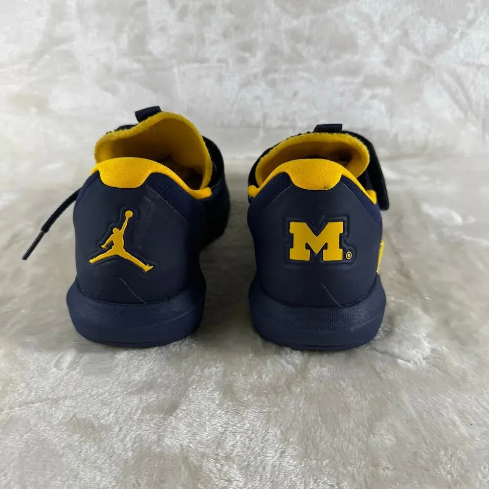 Nike Air Jordan Trainer 3 Michigan Sneakers Men's Size 9 Go Blue Athletic Shoes
